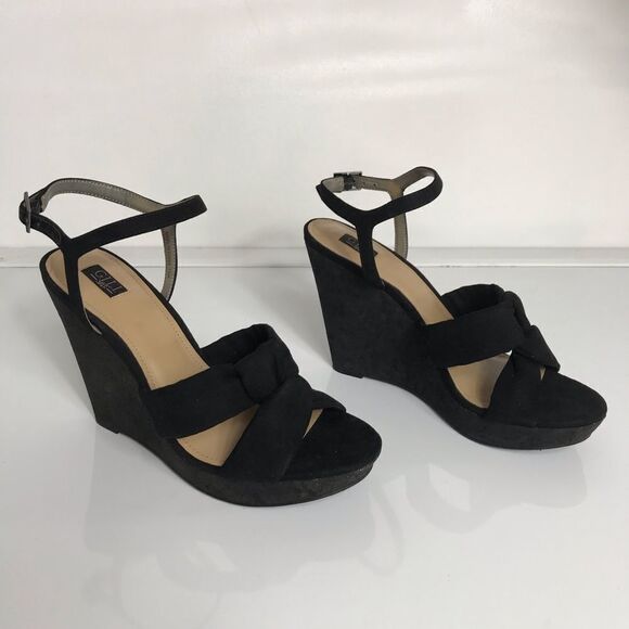 Gili Knotted Kahlie Front Wedge Ankle Strap - Picture 1 of 7